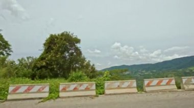 Kıvırcık dağ asfalt yol