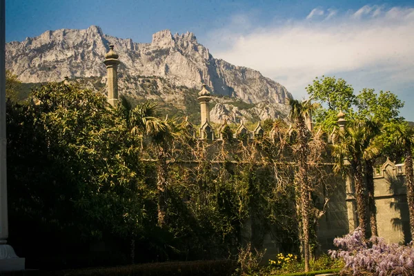 Panorama Crimea Rocky Mountain Peak Sunlight Vorontsov Palace Balcony — Stock Photo, Image