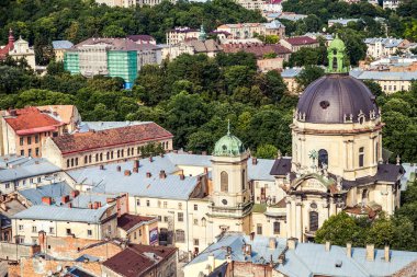 Lviv Dominik Katedrali havadan görünümü