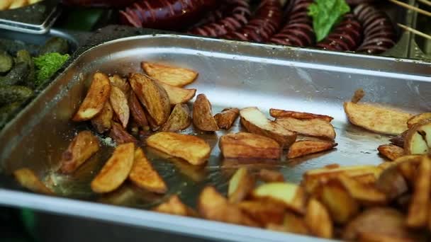 Panorama Homemade Fried Potatoes Metal Tray Street Food Market — Stock Video