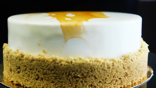 Pézsma torta lassan mozog — Stock videók
