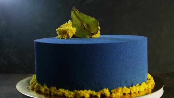 Handmade Blue Cake Decorated Dried Pear Pieces Yellow Sponge Cake — Stock Video