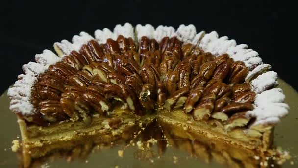 Panorama Abajo Mitad Cortada Pastel Galletas Redondas Hechas Mano Recubierto — Vídeo de stock