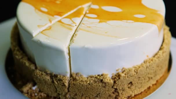 Top View Bright White Musk Cake Coated White Yellow Glaze — Stock Video