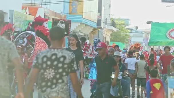 Concepcion Vega Δομινικανή Δημοκρατία Φεβρουαρίου 2019 Άνθρωποι Ζωηρά Κοστούμια Καρναβαλιού — Αρχείο Βίντεο