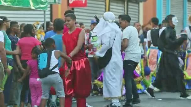 Concepcion Vega Δομινικανή Δημοκρατία Φεβρουαρίου 2019 Δομινικανοί Πολίτες Φωτεινά Ρούχα — Αρχείο Βίντεο