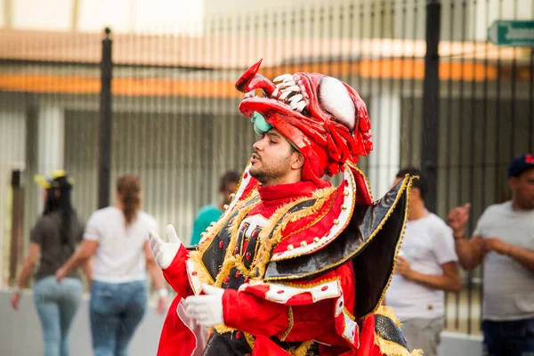 Concepcion Vega Домініканська Республіка Лютого 2019 Чоловік Костюмі Червоного Карнавалу — стокове фото