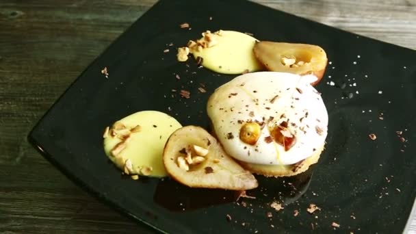 Zoom Bij Fijn Dineren Dessert Zwarte Plaat Draaien Rond — Stockvideo