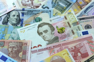 Ukraynalı hryvnia, dolar, Euro ve diğer para. Para ba