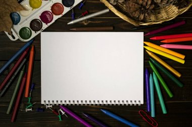 Okul için sonbahar, okul başlangıcı. Arka plan, set