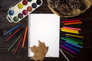 Okul için sonbahar, okul başlangıcı. Arka plan, set