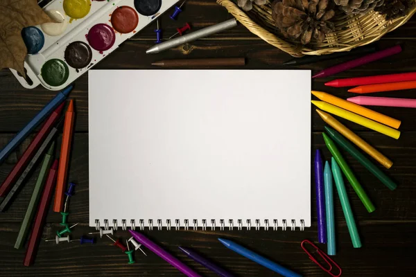 Okul için sonbahar, okul başlangıcı. Arka plan, set