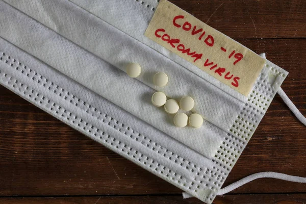 Medisch Beschermend Masker Coronavirus Ook Bekend Als Covid Houten Achtergrond — Stockfoto