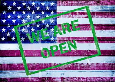 Açık olduğumuz metin ile Amerikan bayrağı arkaplanı