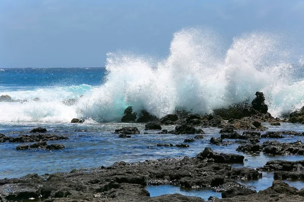 Ondas respingo de Kauai, Oceano Pacífico — Fotografia de Stock