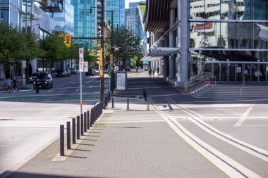 Vancouver, BC, Kanada, 8 Mayıs 2020, COVID19 nedeniyle karantina altındaki boş popüler turizm merkezi Vancouver limanı, limanın boş sokakları