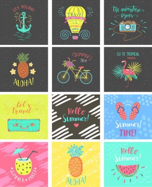 Yaz rengi el yazı Etiketler ve stickerlar kümesi. Tropikal Amblemler meyve ile. Seyahat kartpostal tırnak.