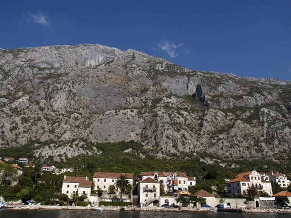 Pohled z lodi The Bay of Kotor — Stock fotografie