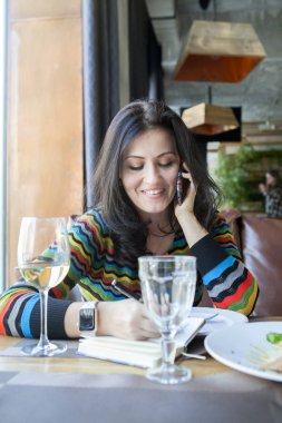 Yüksek kaliteli restoranlarda ortak çalışma alanı