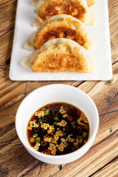 Dumplings Avec Sauce Aigre Douce — Photo