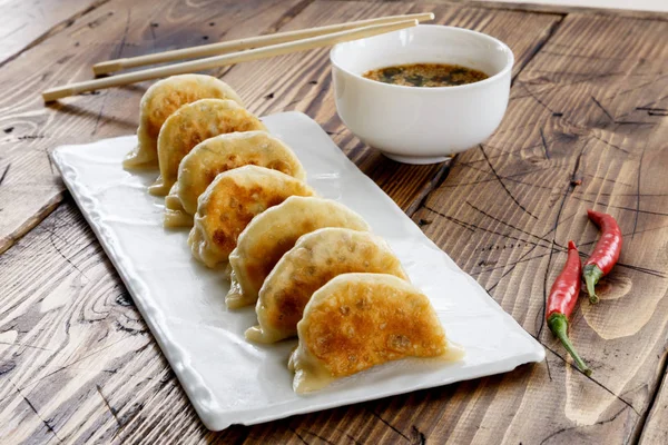 Dumplings Avec Sauce Aigre Douce — Photo