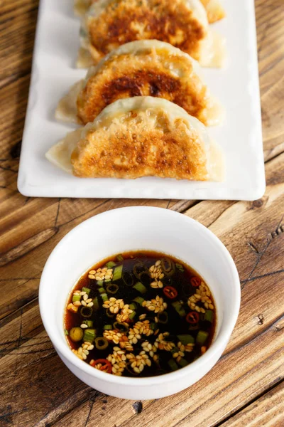 Dumplings Avec Sauce Aigre Douce — Photo