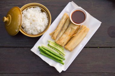 Tay Yerel yiyecek çanak