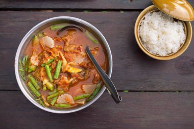 Tay Yerel yiyecek çanak