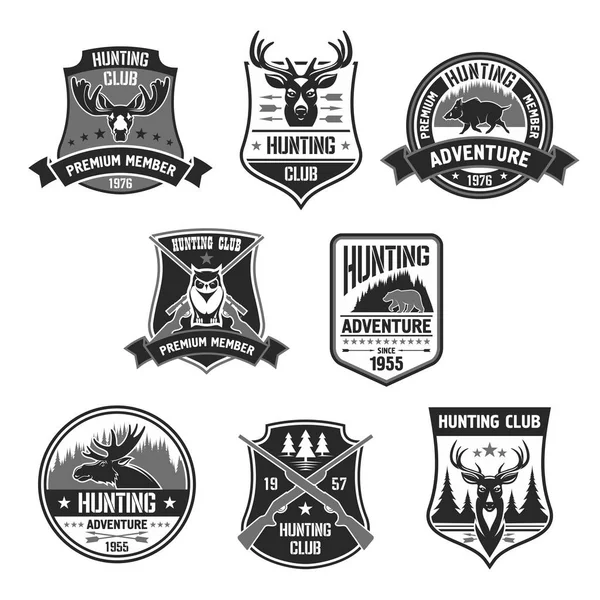 Distintivi Vetor per club di cacciatori o avventura di caccia — Vettoriale Stock