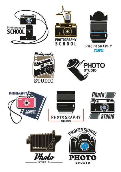 Ícone de estúdio de fotografia com câmera, lente e filme —  Vetores de Stock