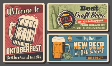 Oktoberfest birası ve atıştırmalık retro vektör posterleri. Tahta ve cam bardaklar, sıçrama yaprağı, alkol yasağı. Oktoberfest el sanatları bira festivali kutlaması, birahane tavernası veya eski bar kartları