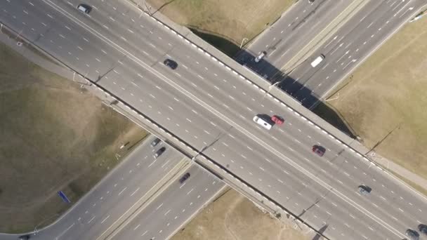 Letecký pohled na dálnici nadjezdem 2 — Stock video