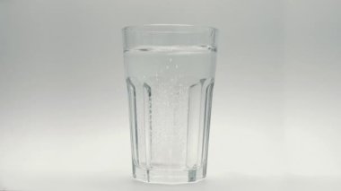 Aspirin hapı su 5 bardak