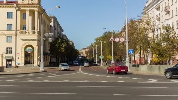 Minsk şehir sabah trafikte — Stok video