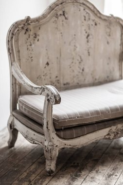 Beyaz Tekstil klasik tarzı vintage odası kanepe. Beyaz eski ba