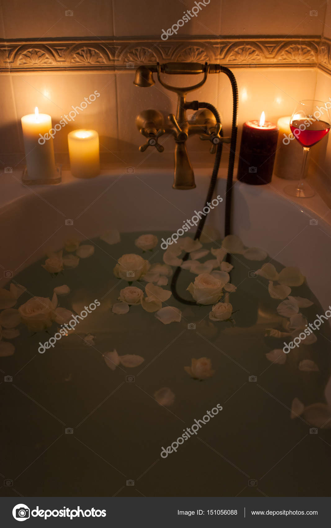 Romantic Bedroom Candles Take A Bath With Rose Petals And