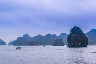 Karst Manzarası Halong Körfezi, Vietnam