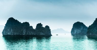 Karst Manzarası Halong Körfezi, Vietnam
