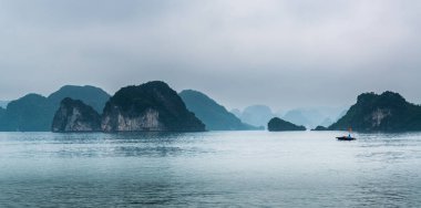 Karst Manzarası Halong Körfezi, Vietnam
