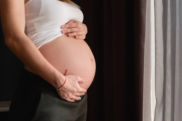 Barriga Perto Uma Mulher Grávida Acariciar Uma Criança Conceito Planejamento — Fotografia de Stock