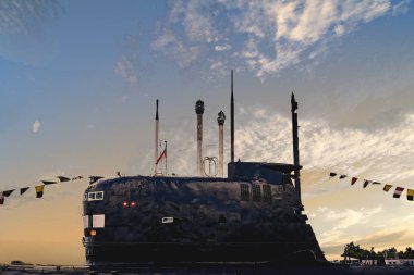 Günbatımı karşı Rus denizaltısı