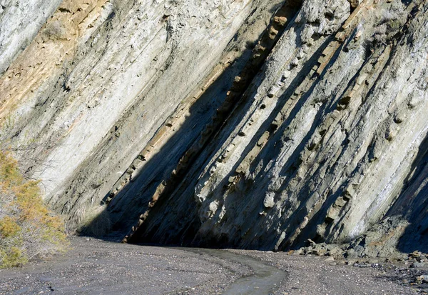 Крупный план скального образования в пустыне Табернас. Испания — стоковое фото