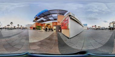 La Zenia Bulvarı alışveriş merkezinin 360 derece panorama. İspanya
