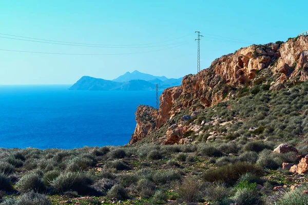 多岩石的海岸线 Cabo de Gata Nijar 自然公园。西班牙 — 图库照片