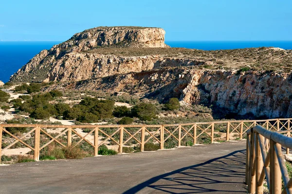 Côte rocheuse du parc naturel Cabo de Gata-Nijar. Espagne — Photo