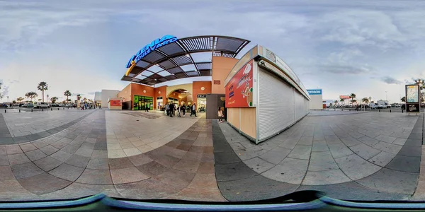 Panorama de 360 grados del centro comercial La Zenia Boulevard. España — Foto de Stock