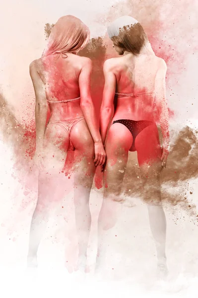 Две атлетичные девушки в бикини . — стоковое фото