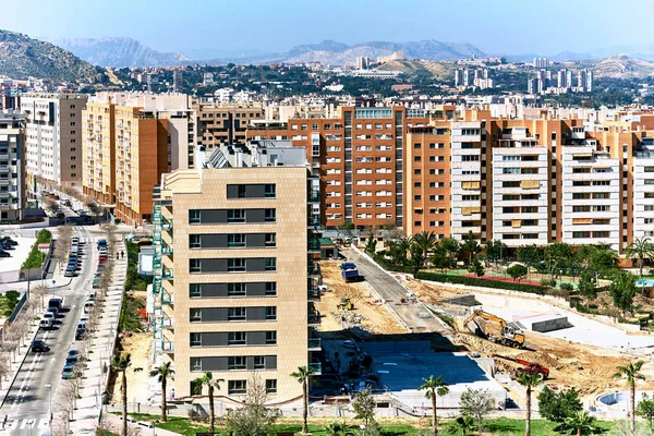 Edifício alto de San Juan de Alicante. Costa Blanca. Espanha — Fotografia de Stock