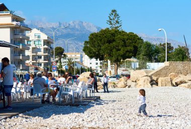 Altea çakıl plaj