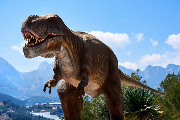 Tyrannosaurus rex im Dinopark Algar — Stockfoto